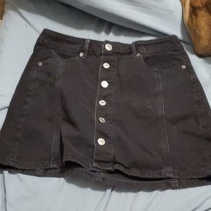 Black demin skirt